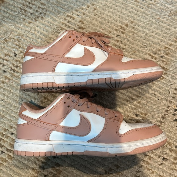 Nike dunk pink rose whisper women’s size 7 - Picture 3 of 5